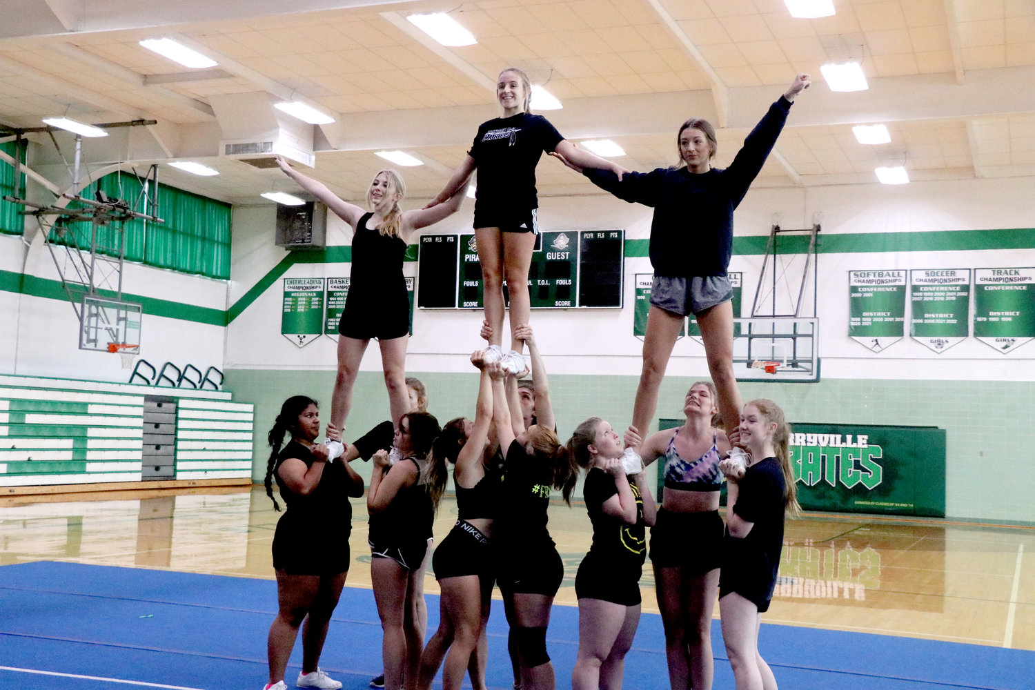 Perryville cheer qualifies for national competition Perryville Republic Monitor photo pic